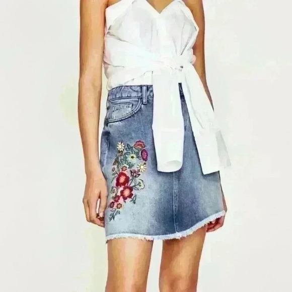 Zara Floral Embroidered Asymmetrical Denim Jean Skirt - Picture 1 of 8